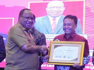Sekda Sumedang Raih Digital Leadership Government Award dari Kemendagri