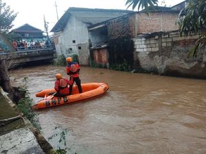 4 Bocah Berenang di Kali Cakung Bekasi, 1 Hanyut Terbawa Arus