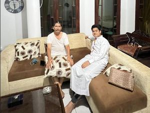 Kakak Sebut Syakir Daulay Temui Ortu Cuma Konten dan Tak Minta Maaf Kakak Sebut Syakir Daulay Temui Ortu Cuma Konten dan Tak Minta Maaf