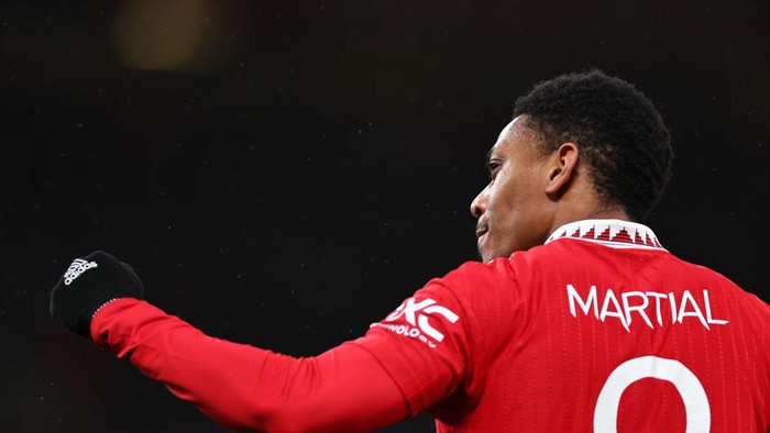 MANCHESTER, ENGLAND - FEBRUARY 01: Anthony Martial of Manchester United celebrates after scoring a goal to make it 1-0 during the Carabao Cup Semi Final 2nd Leg match between Manchester United and Nottingham Forest at Old Trafford on February 1, 2023 in Manchester, England. (Photo by Robbie Jay Barratt - AMA/Getty Images)