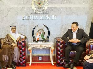 Bertemu Dubes Saudi, Ketua MPR Dorong Tambahan Kuota Haji dari RI