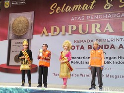 Banda Aceh Raih Adipura, Pasukan Oranye Diganjar Bonus