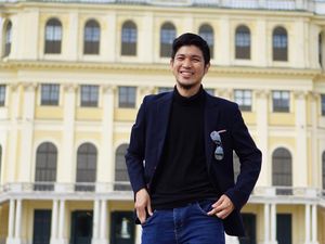 Keren! Dosen Muda UII Jogja Raih Gelar Doktor Tercepat di Kampus Eropa Keren! Dosen Muda UII Jogja Raih Gelar Doktor Tercepat di Kampus Eropa