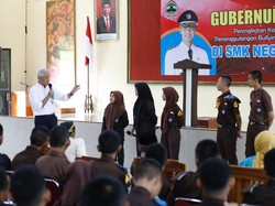 Tekan Kemiskinan, Ganjar: Anaknya Kita Sekolahkan, Nanti Bantu Keluarga