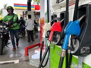 Pertamax Turun Jadi Rp 12.400/Liter, Ini Rincian Harga dari Aceh hingga Papua Pertamax Turun Jadi Rp 12.400/Liter, Ini Rincian Harga dari Aceh hingga Papua