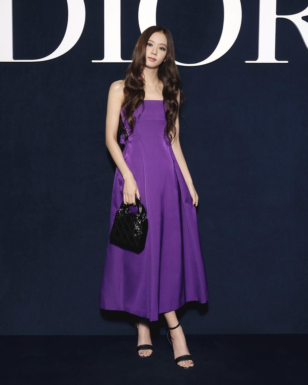 PARIS, FRANCE - FEBRUARY 28: Jisoo attends the Christian Dior Womenswear Fall Winter 2023-2024 show as part of Paris Fashion Week  on February 28, 2023 in Paris, France. (Photo by Pascal Le Segretain/Getty Images for Christian Dior)