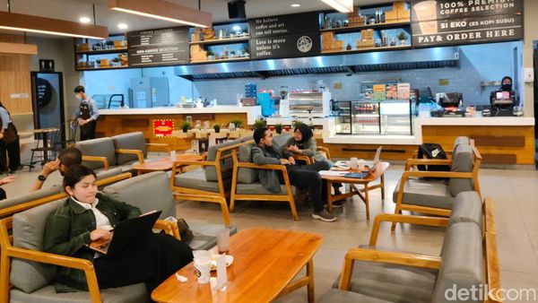 Kondisi Warunk Upnormal di Tengah Isu Sepi hingga Tutup Gerai