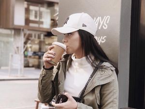 Medina Dina, Teman Dekat Gading Marten yang Hobi Ngopi Cantik Medina Dina, Teman Dekat Gading Marten yang Hobi Ngopi Cantik