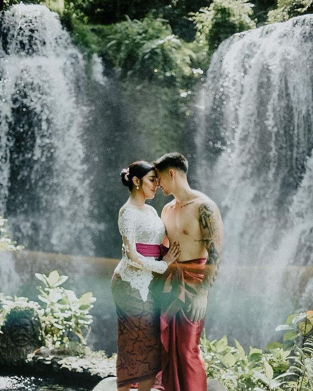 Millendaru dan Pacar Baru