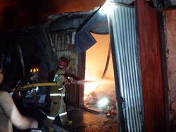 Pabrik Pengolahan Karet PTPN XII di Jember Terbakar