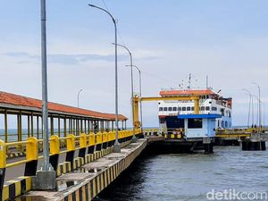 Cuaca Buruk, Penyeberangan ke Pulau Sapudi dari Pelabuhan Jangkar Ditutup