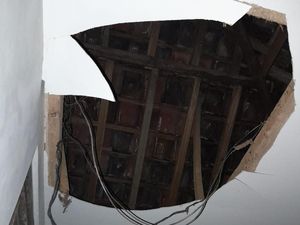 Apes! Maling di Dlingo Bantul Tertangkap gegara Jatuh dari Plafon