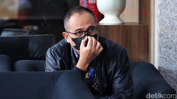 Potret Rafael Alun di KPK untuk Klarifikasi Harta Rp 56 M