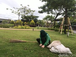 Obrolan Ringan di Kebun Kiara Artha Park Bandung