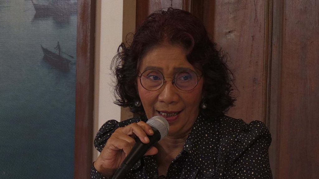 Momen Susi Pudjiastuti Minta Pilot Susi Air yang Disandera KKB Dibebaskan Momen Susi Pudjiastuti Minta Pilot Susi Air yang Disandera KKB Dibebaskan