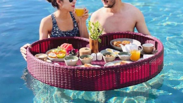 Romantis! Syahnaz dan Ritchie Ismail Sering Kulineran Bareng