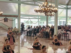 Melihat Tarian Sakral Bedhaya Anglir Mendung di Jumenengan Mangkunegoro X