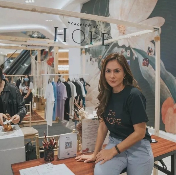 artis indonesia yang punya yayasan sosial