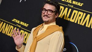 Awal Mula Pedro Pascal Dinobatkan Jadi Internet Daddy