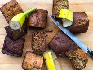 8 Kesalahan Membuat Bolu Pisang Bisa Dilihat dari Foto Ini 8 Kesalahan Membuat Bolu Pisang Bisa Dilihat dari Foto Ini