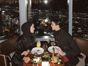 Romantisnya Dinda Hauw dan Rey Mbayang Saat Dinner dan Ngemil Romantisnya Dinda Hauw dan Rey Mbayang Saat Dinner dan Ngemil