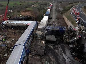 Korban Tewas Akibat Adu Banteng 2 Kereta di Yunani Jadi 57 Orang Korban Tewas Akibat Adu Banteng 2 Kereta di Yunani Jadi 57 Orang
