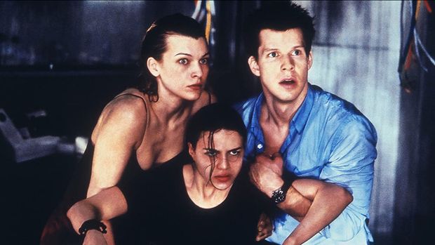 Film Resident Evil (2002), Motion Picture Photography2007 Constantin Film International GmbH. All Rights Reserved.