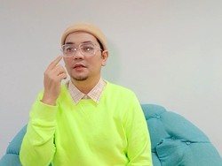 Digugat Cerai, Indra Bekti Fokus Kesembuhan Ditemani Keluarga