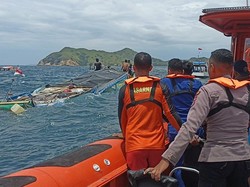 Kapal Tenggelam di Labuan Bajo, Enam Orang Selamat