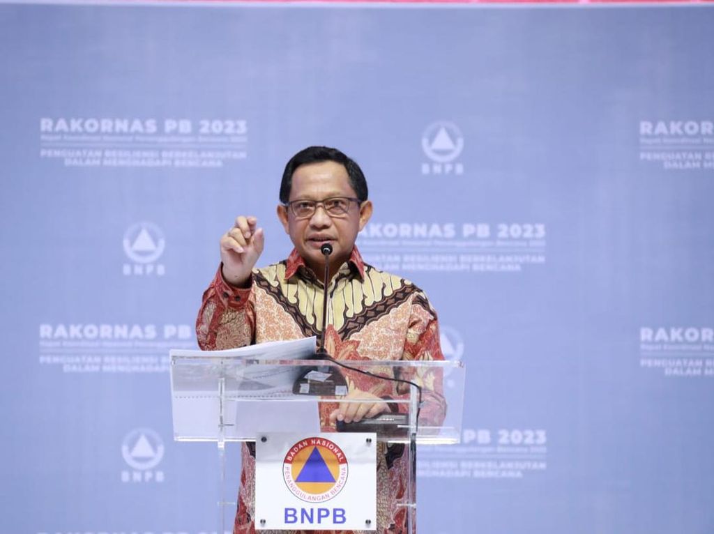 Mendagri Minta Kepala Daerah Alokasikan Anggaran Penanganan Bencana Mendagri Minta Kepala Daerah Alokasikan Anggaran Penanganan Bencana