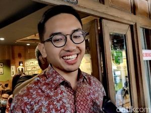 Mangkunegoro X Blak-blakan Ungkap Alasan Beri Gelar Pangeran untuk Gibran Mangkunegoro X Blak-blakan Ungkap Alasan Beri Gelar Pangeran untuk Gibran