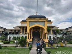 Kisah di Balik Carut Marutnya Istana Maimun Sampai Jadi Mirip Pasar