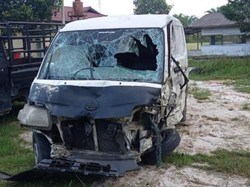 Mobil Tabrak 2 Pemotor hingga Tewas di Kampar