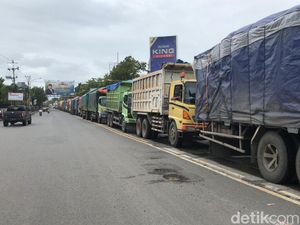 Jalur Pantura Rembang-Pati Masih Macet, Ini Rute Alternatifnya