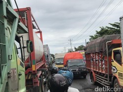 Pantura Macet, Wabup Rembang: Jalan Diperbaiki Meski Hasilnya Belum Tampak