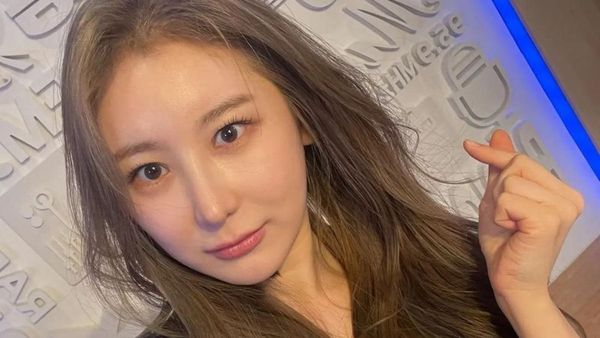 7 Foto Lee Chaeyeon Eks IZ*ONE yang Tuai Kritik Usai Oplas Hidung