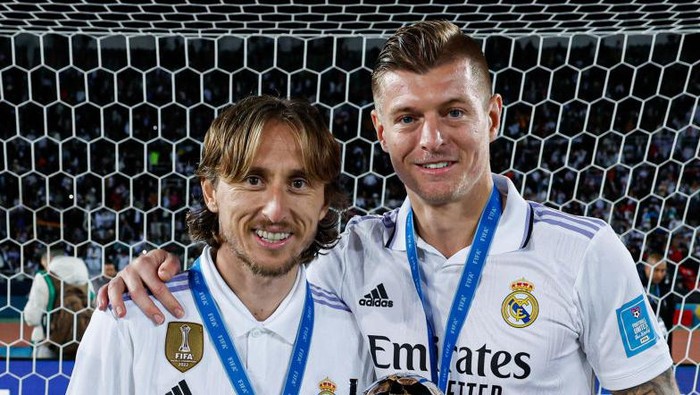 RABAT, MOROCCO - FEBRUARY 11: Luka Modric and Toni Kroos players of Real Madrid celebrate with the trophy at the end of the FIFA Club World Cup Morocco 2022 Final match between TBC v TBC at Prince Moulay Abdellah on February 11, 2023 in Rabat, Morocco. (Photo by Antonio Villalba/Real Madrid via Getty Images)