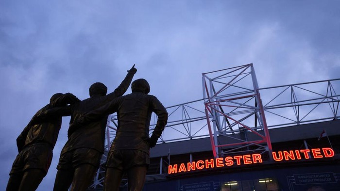Manchester United MANCHESTER, ENGLAND - MARCH 01: General view outside the stadium of the United Trinity statue prior to the Emirates FA Cup Fifth Round match between Manchester United and West Ham United at Old Trafford on March 01, 2023 in Manchester, England. (Photo by Marc Atkins/Getty Images)