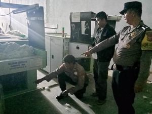 Nekad Curi Bagian Mesin Pabrik, Pemuda di Sumedang Diamankan Polisi Nekad Curi Bagian Mesin Pabrik, Pemuda di Sumedang Diamankan Polisi
