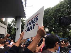 Poster Anies-AHY di DPP Demokrat dan Momen Kompak Duet Cinta Luar Biasa