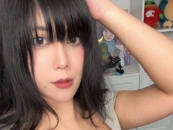 Streamer Pakai Payudara Palsu Saat Live Streaming, Akunnya Kini Ditangguhkan