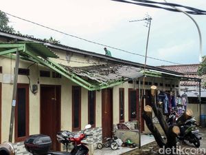 Potret Ratusan Rumah Terdampak Angin Puting Beliung di Tambun