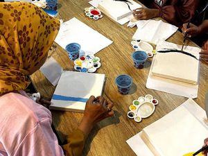 Srikandi Ganjar Sulsel Ajak Perempuan Ekspresikan Emosi Lewat Karya Seni