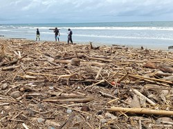Sampah Kiriman di Badung Capai 2.000 Ton pada November 2022-Februari 2023
