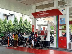 Respons Warga Denpasar dengan Naiknya Harga Pertamax
