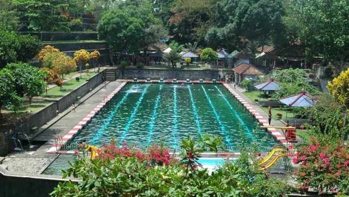 Taman Narmada. (lombokbaratkab.go.id) Taman Narmada. (lombokbaratkab.go.id)