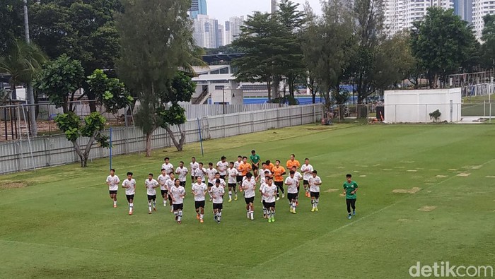 Timnas Indonesia U -22 di pemusatan latihan pertama di Lapangan ABC, Jakarta
