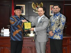 Peduli Isu Lingkungan, Waket MPR Raih Penghargaan dari GCI