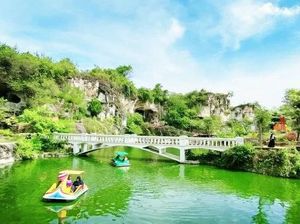 Wisata Setigi Gresik, Bekas Tambang yang Keren Abis Wisata Setigi Gresik, Bekas Tambang yang Keren Abis