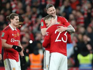 Sibuk! Ten Hag Belum Mau Pikirkan Nasib Weghorst dan Sabitzer